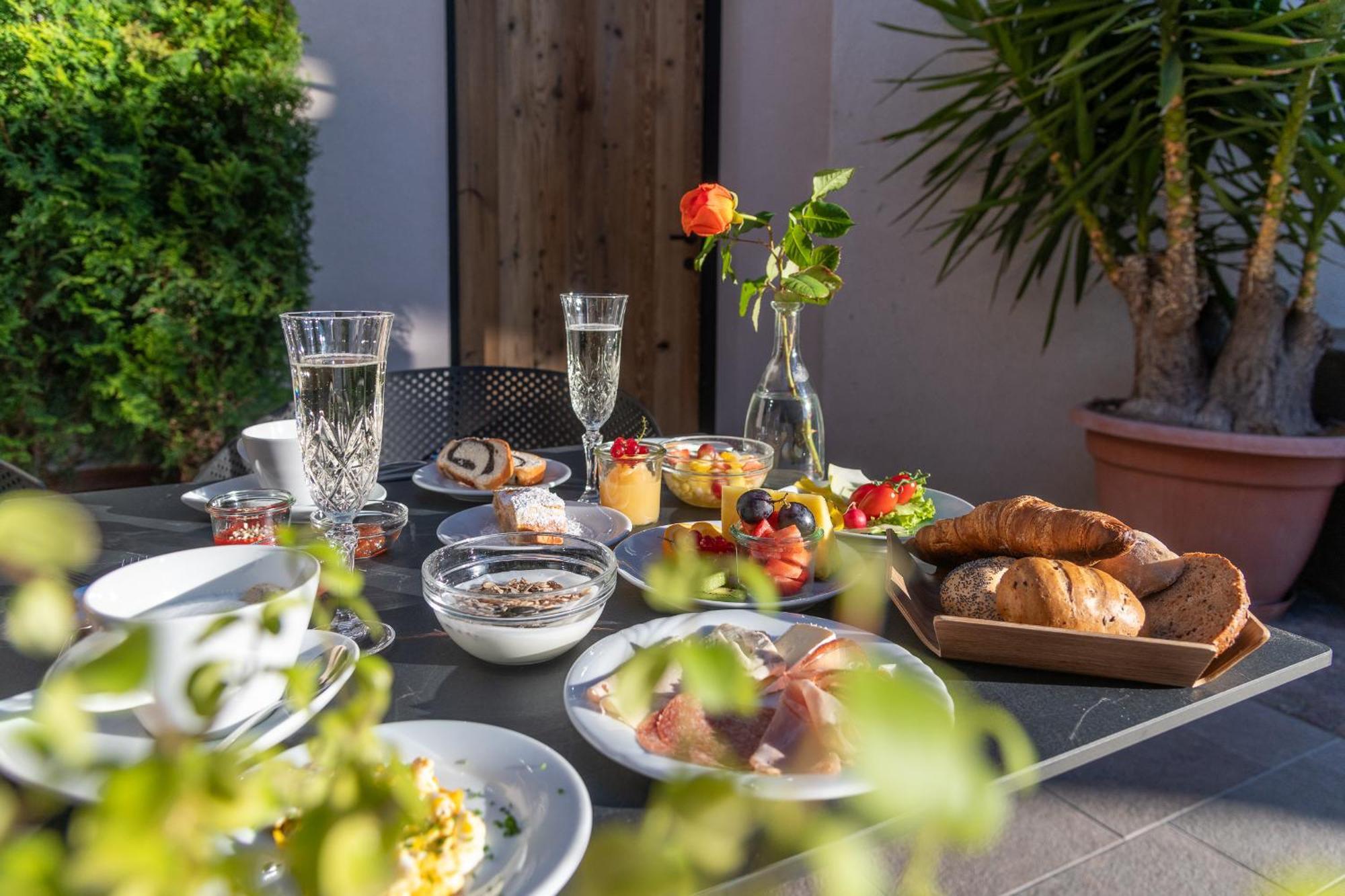 Bed and Breakfast Rebenheim Termeno Esterno foto